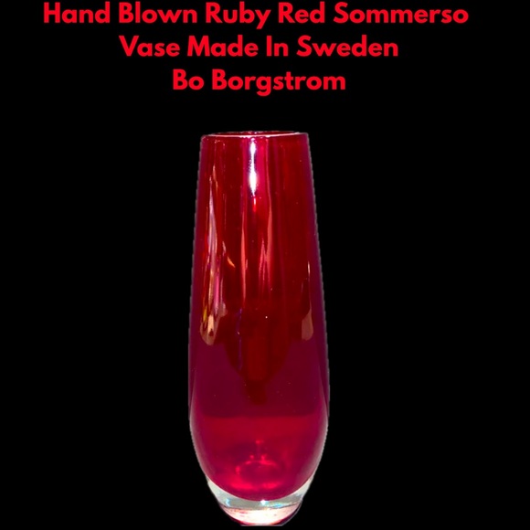 Hand Blown Ruby Red Sommerso Vase Made In Sweden - Picture 1 of 9